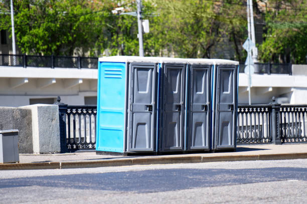 Best Portable restroom trailer rental  in Fulton, MO